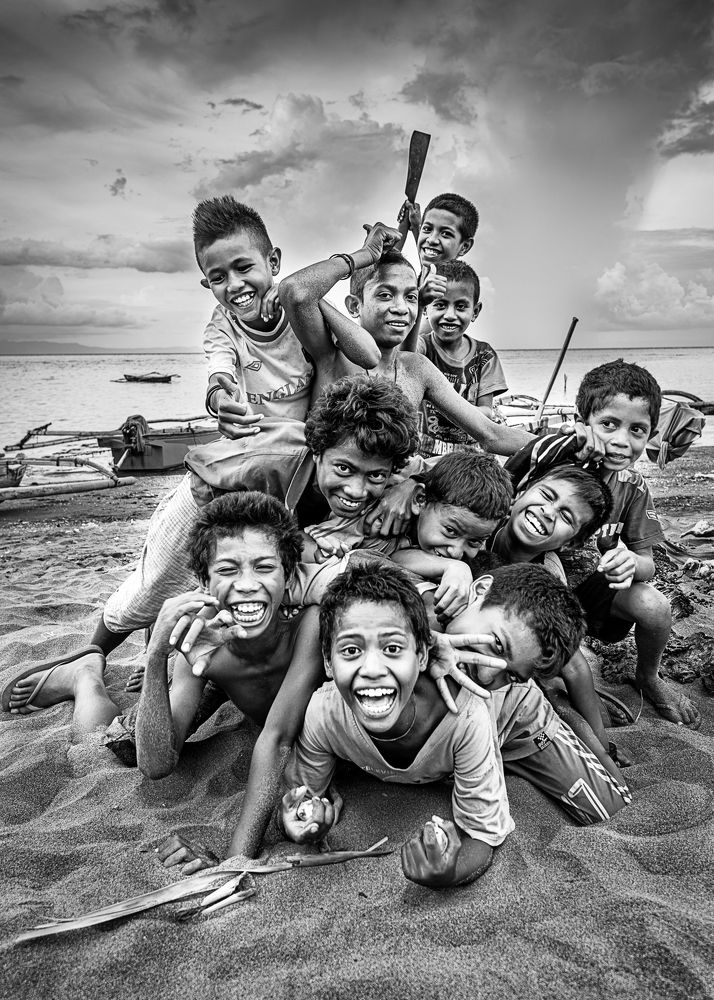 Captains of the sand