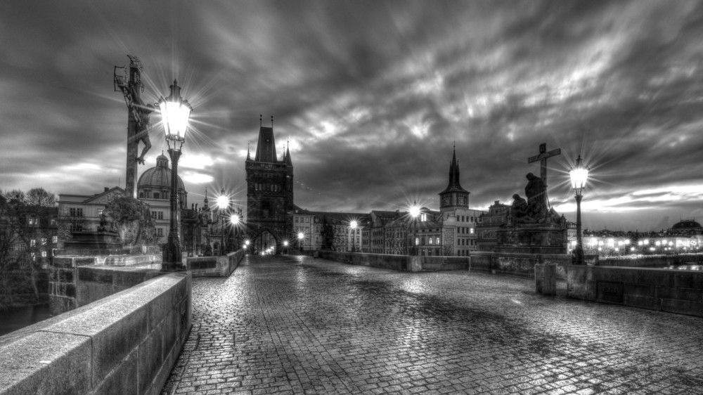 Screaming in Prague at the Charles Bridge