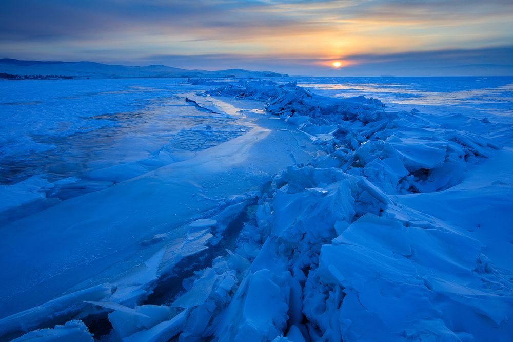 Закат на Байкале