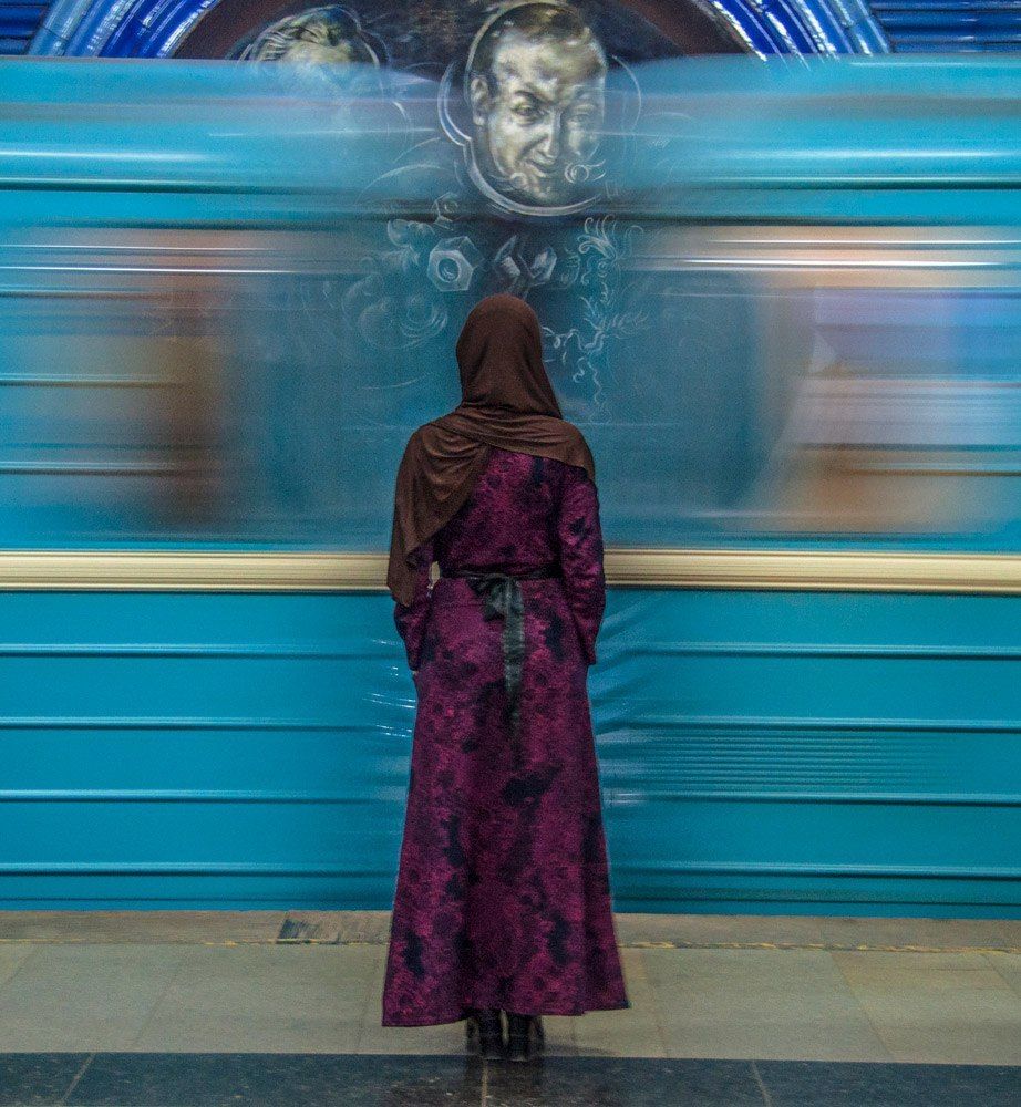 Космонавты