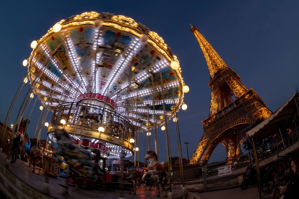Paris in two words
