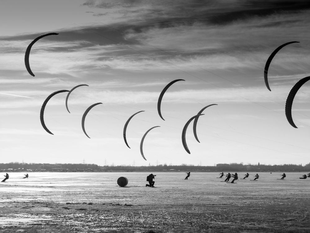 В центре событий.