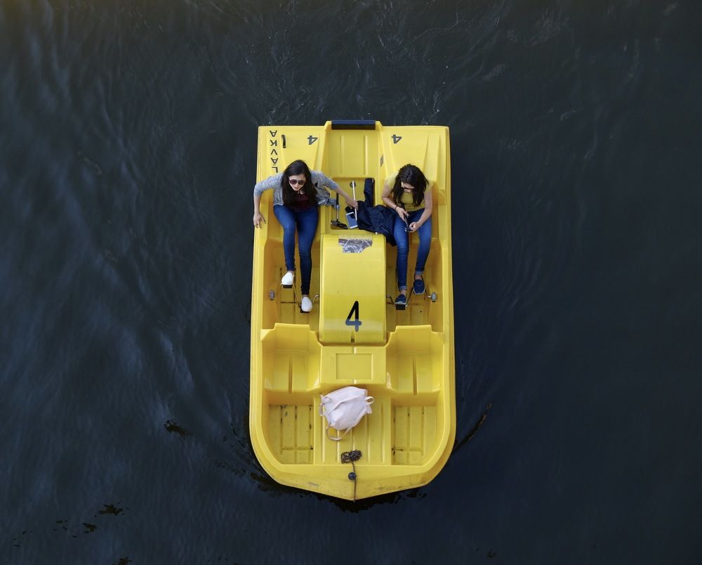 Вид с Карлового моста в Праге)