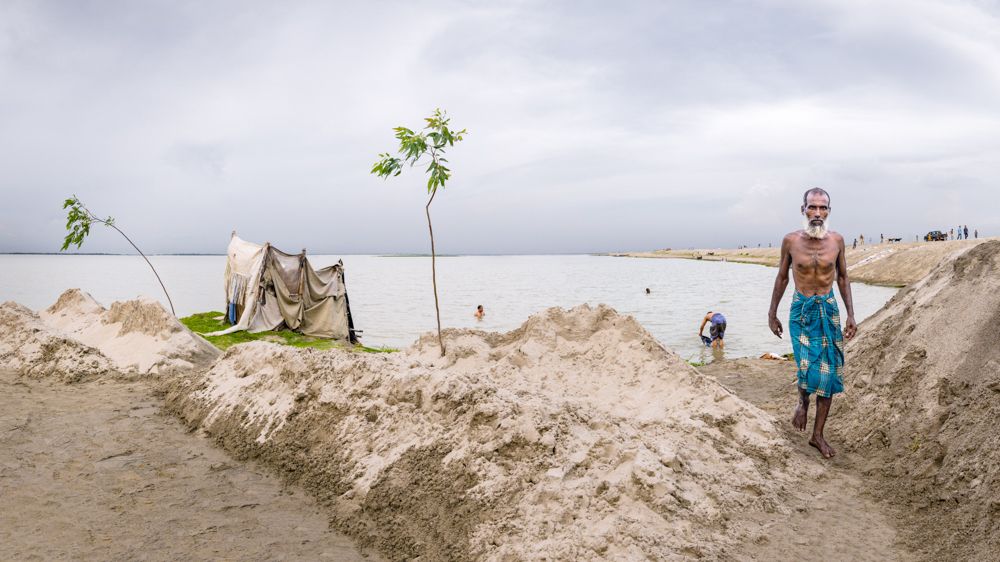 Monsoon Season Encampment of Mobile Village, Sirajganj