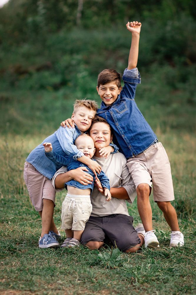 Дружба братьев.