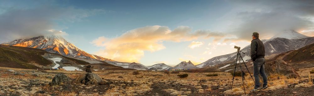 за полчаса до... half an hour before...