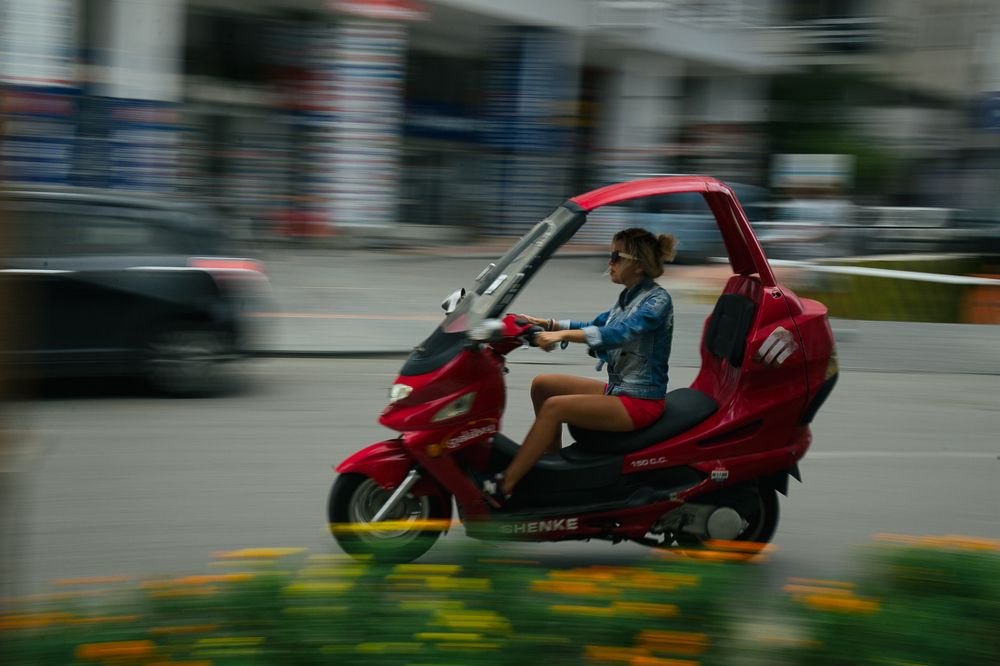 скоростная девушка