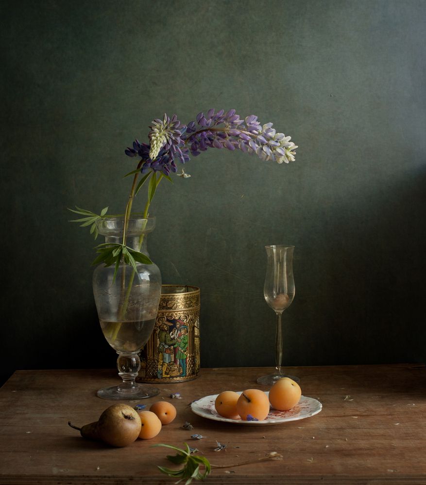 люпины и  абрикосы