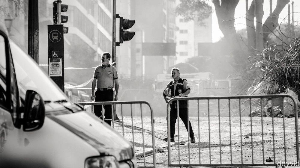 Bombeiros e Salva- Vidas na tragédia no Largo Paissadu