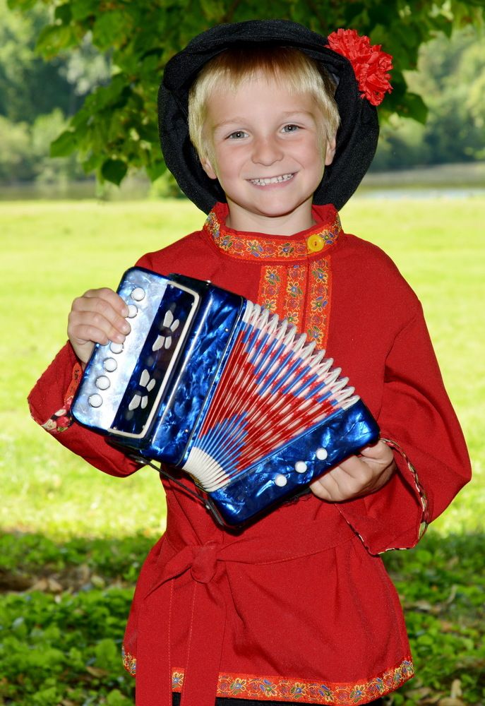 Играй гармонь