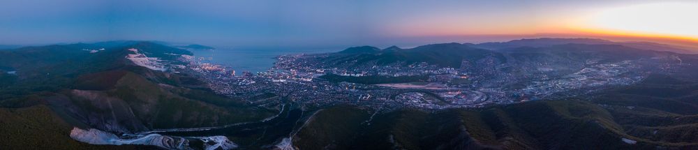 Панорама крупнейшего порта и южных ворот России