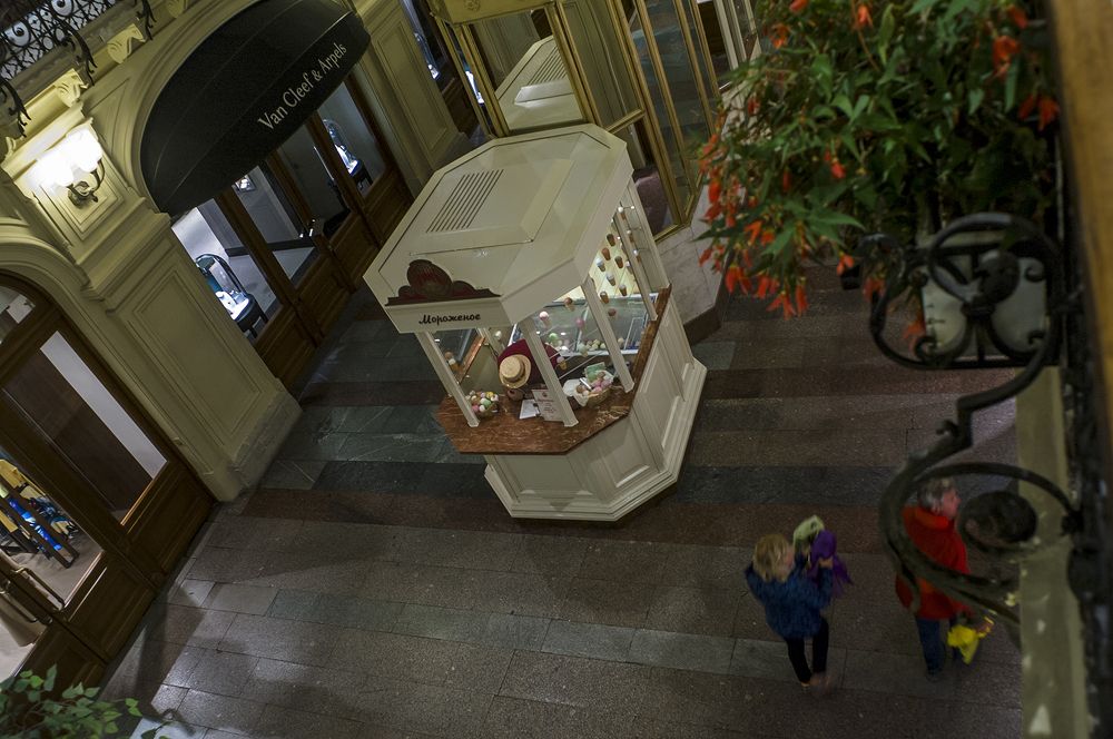 ГУМ. Мороженое. Вечер