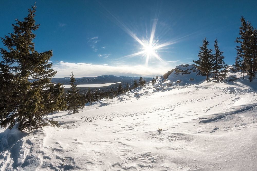 Февральский солнечный день на хребте Зюраткуль