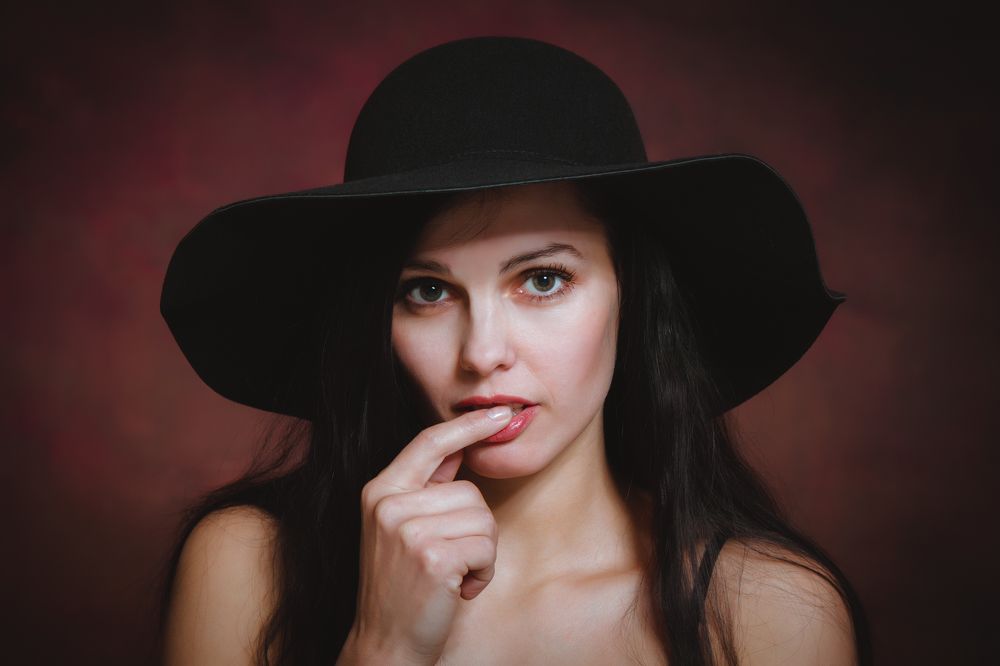 Виорика в шляпке