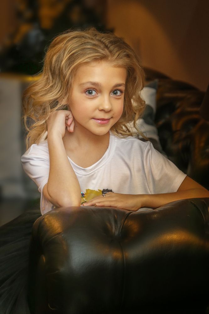 Юная красавица