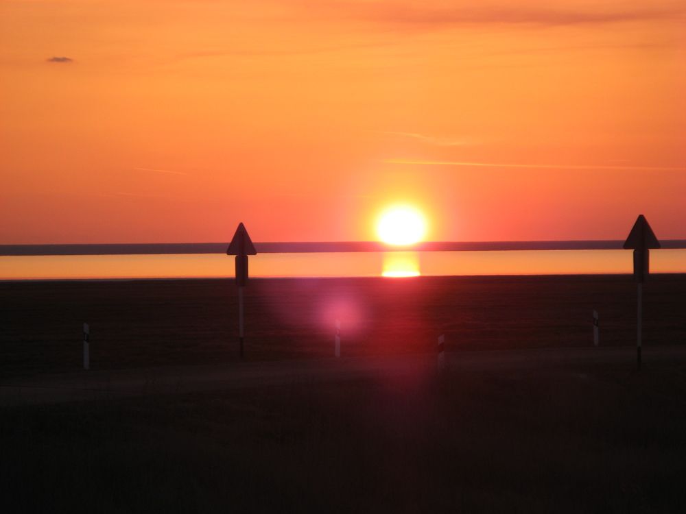 Закат на озере Эльтон. Sunset on the lake Elton.