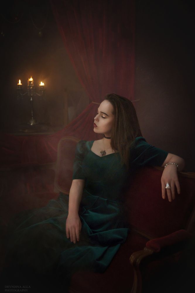 В полумраке