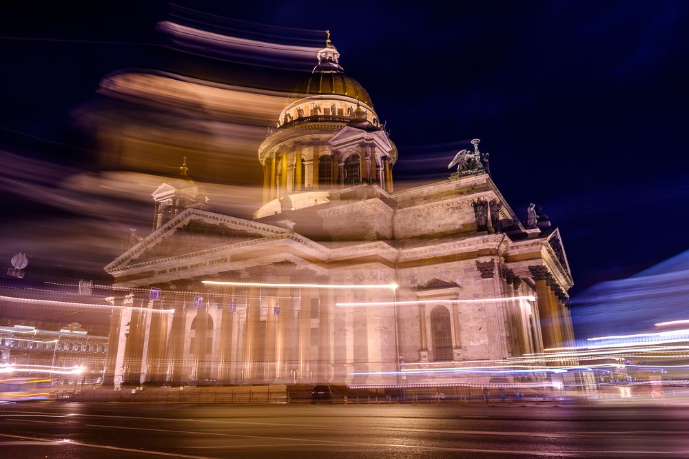 Время великого города