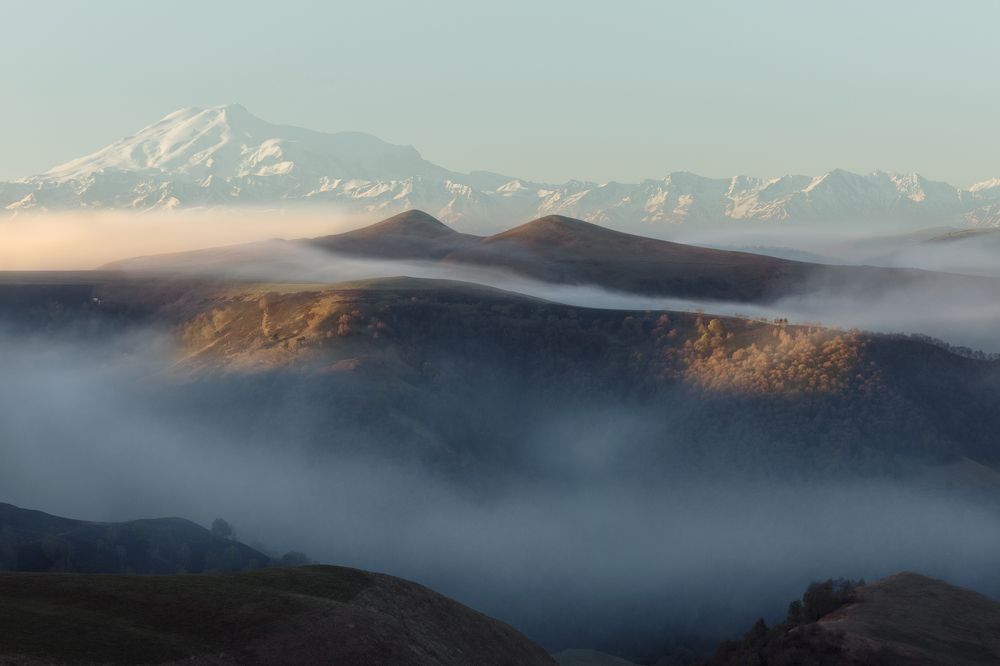 Утро с видом на Эльбрус