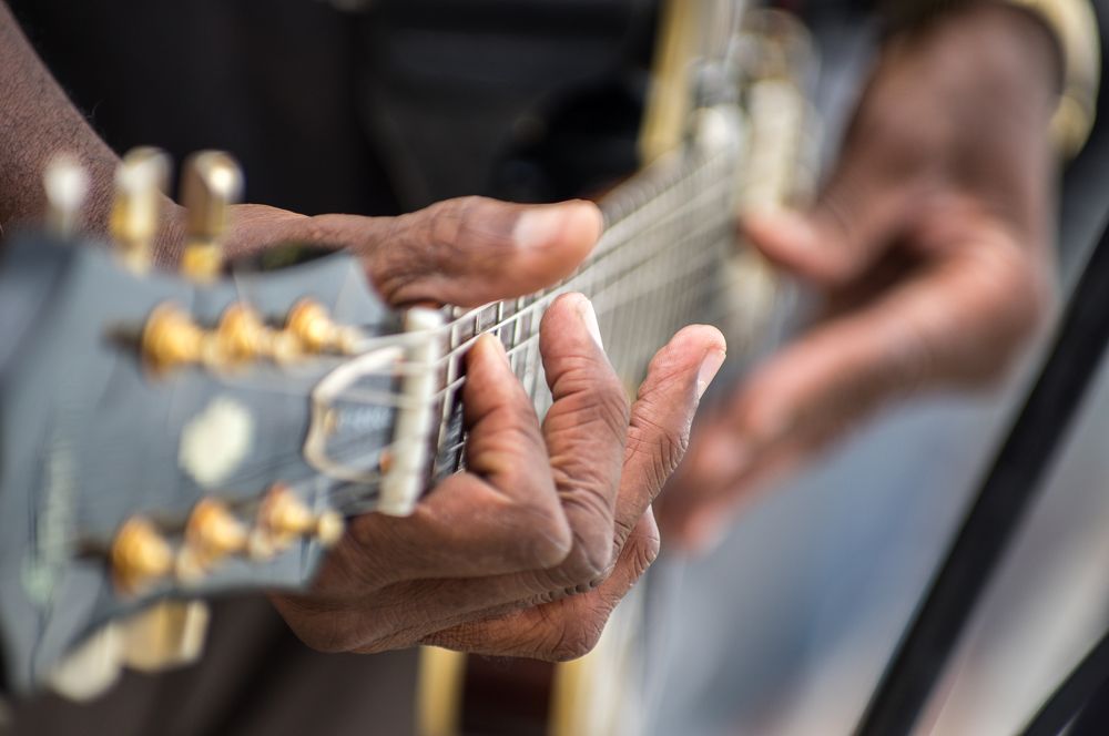 Уличный музыкант