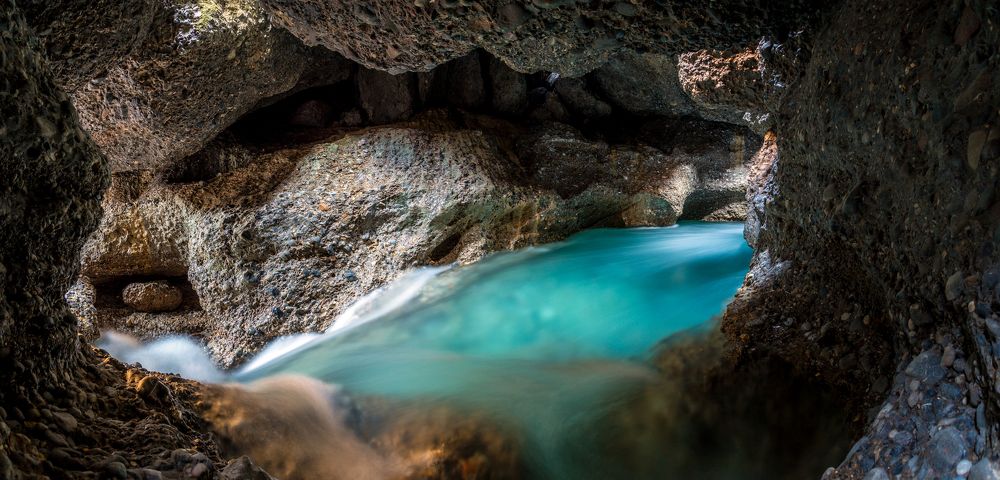 Озеро в гроте