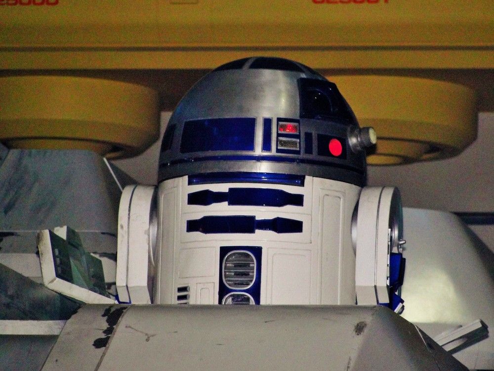 R2D2
