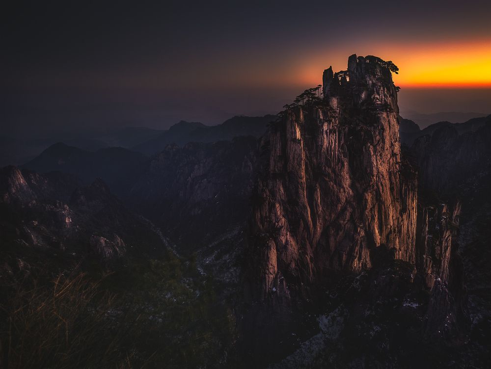 Dawn Of Huangshan