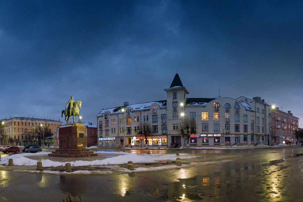 Вечер на Соборной площади.