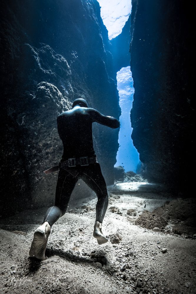 Walking through the ocean gates