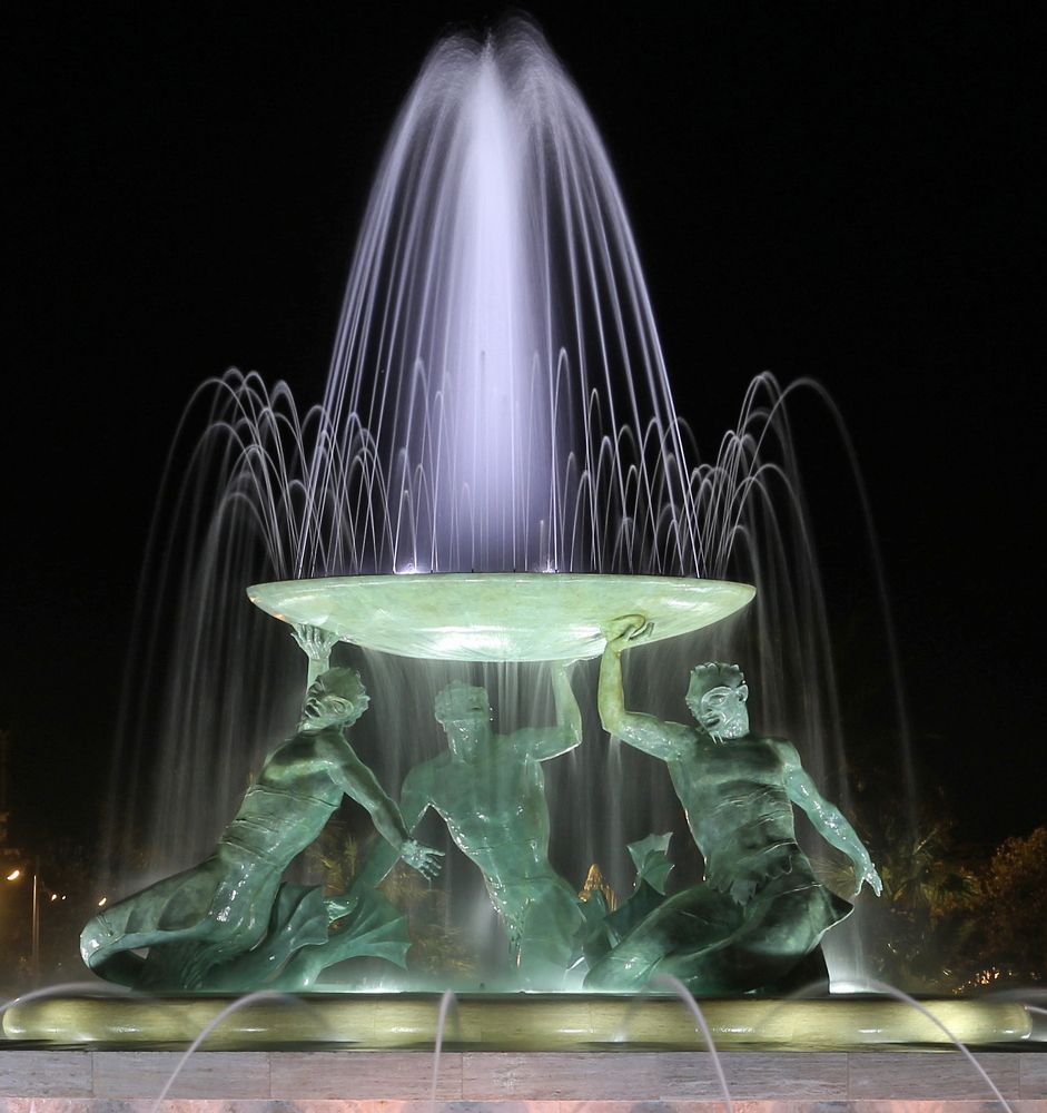 Фонтан Тритон