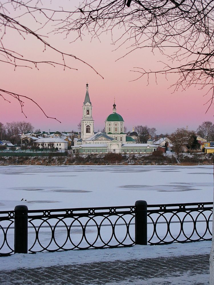 Вечер на Волге