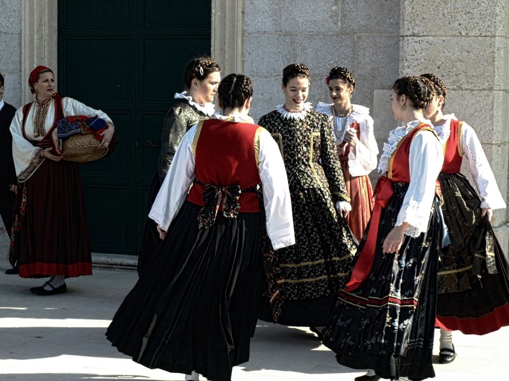 girls, folk, costumes, dance, emotions, time, motivation, happy, performance, dance, church