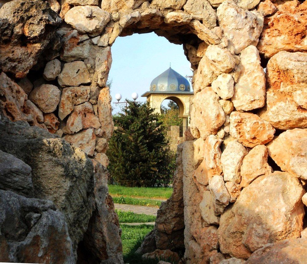 Восток рядом