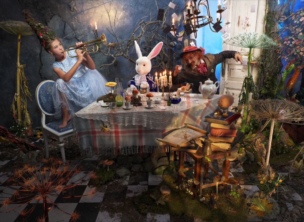 Алиса - чаепитие