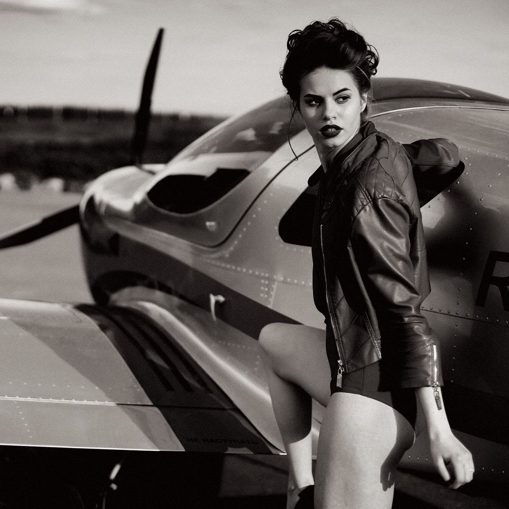 Девушка Бонда