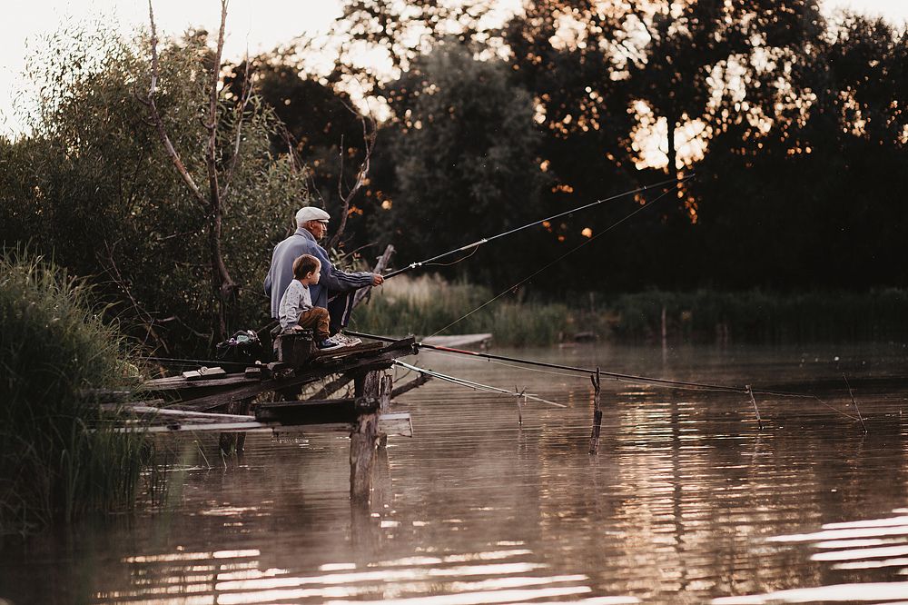 Мальчик и старый рыбак