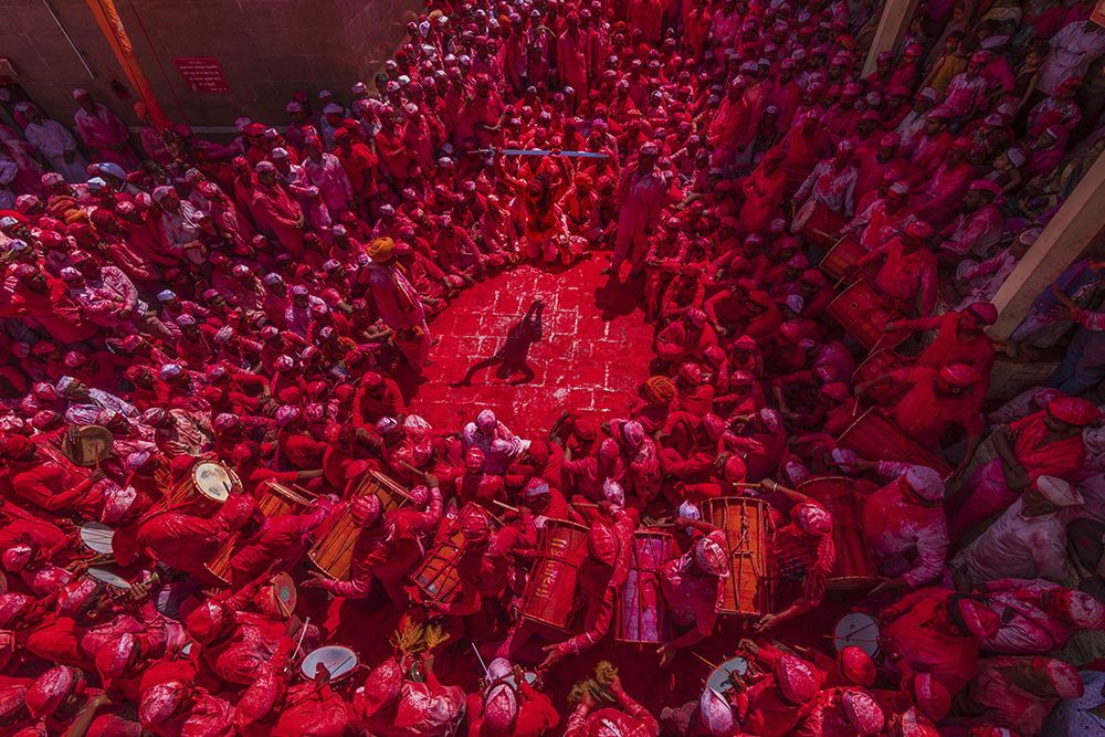 Devotee stunt with sword