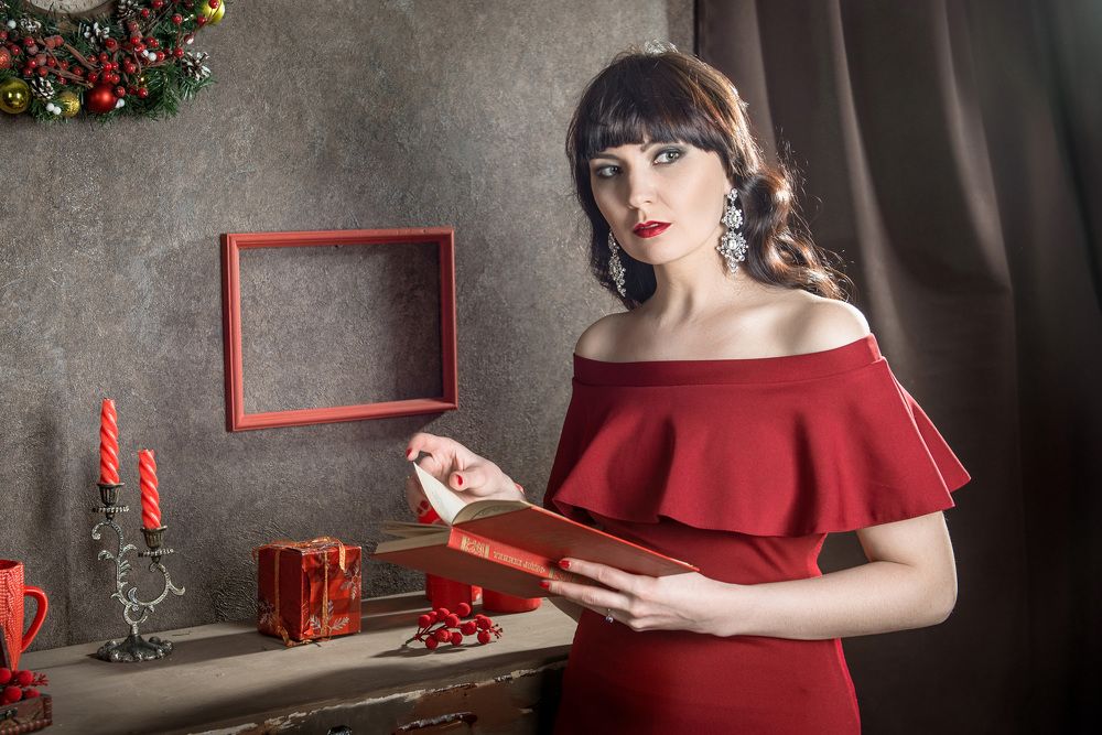 Красное платье