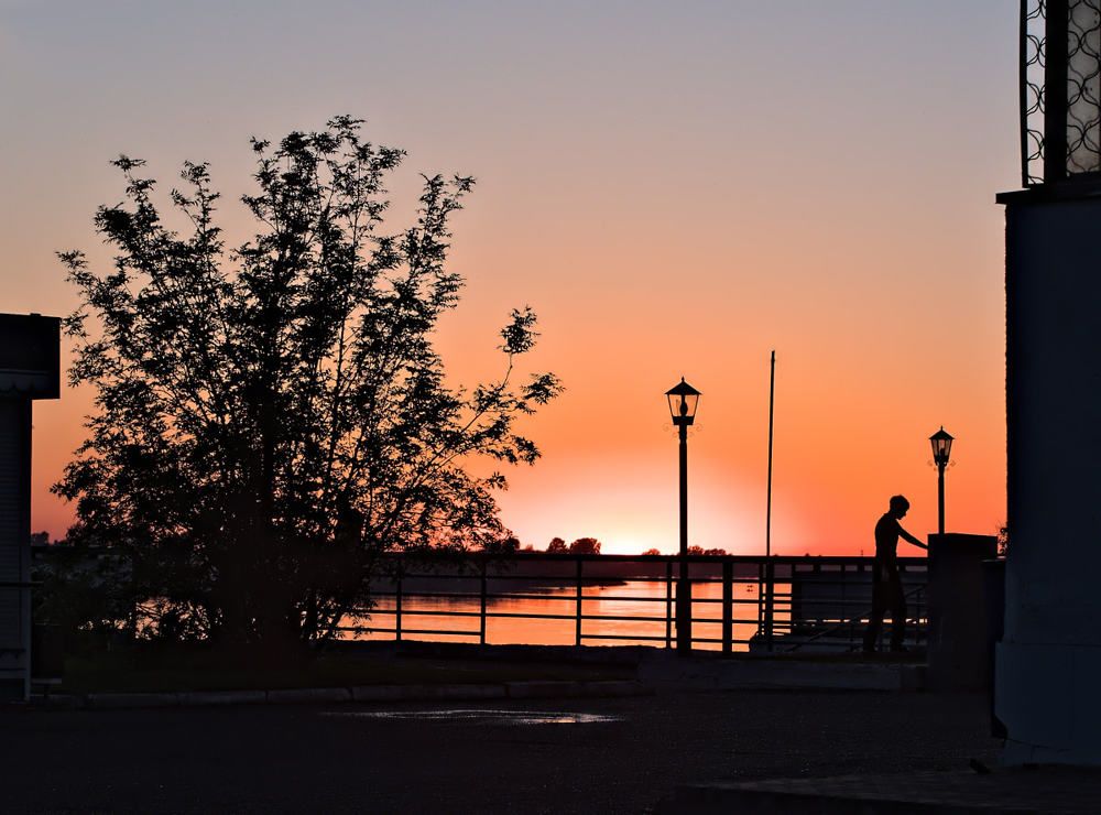 Закат на набережной