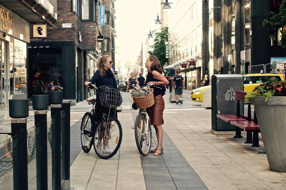 Между нами девочками