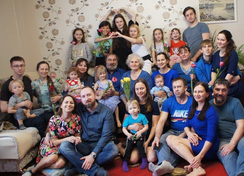 Семья и праздник 8 марта
