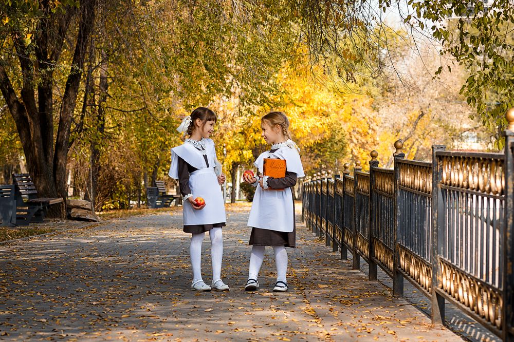 Школьные подружки