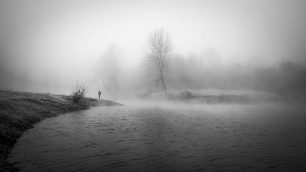 Cold morning on the lake