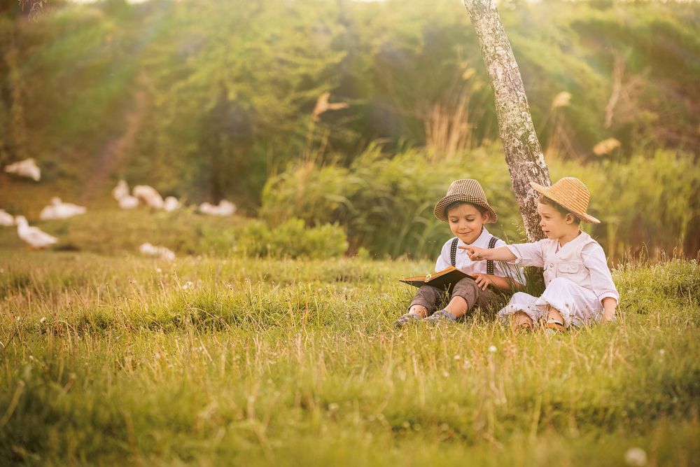 в деревне Загадкино
