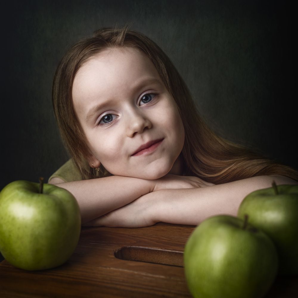 Яблочная девочка