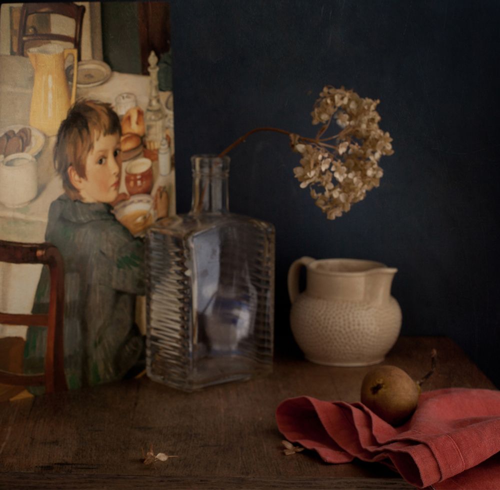 с портретом мальчика