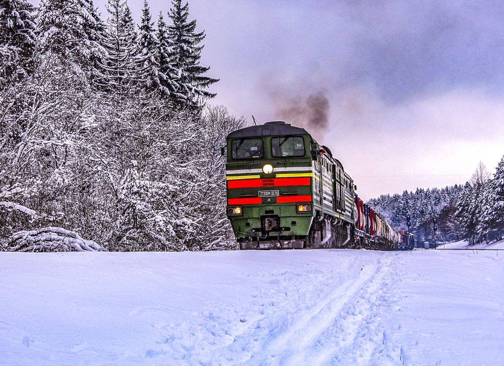 Наш паровоз вперед летит...