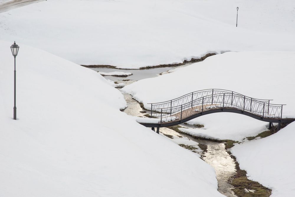 Минималистичный зимний пейзаж