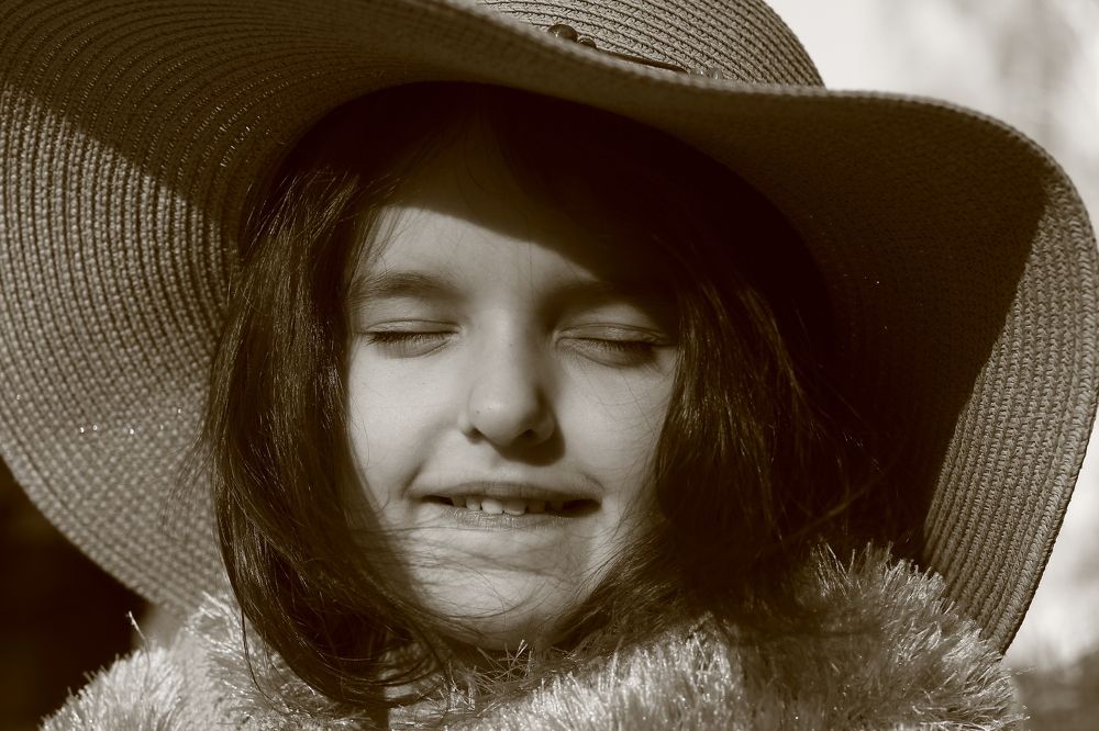 Наслаждаясь жизнью.