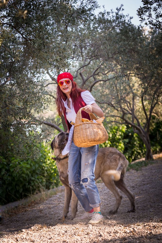 Cовременная Красная Шапочка и Серый Волк